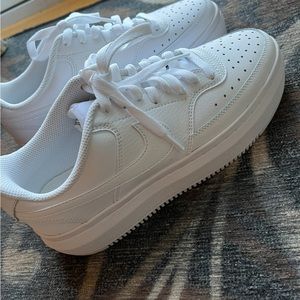 New Nike Court Vision Alta, Size 8, White